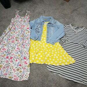 Old Navy Black and White Striped Top